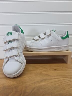 Adidas Stan Smith Kids White & Green Velcro Sneakers Size 11.5